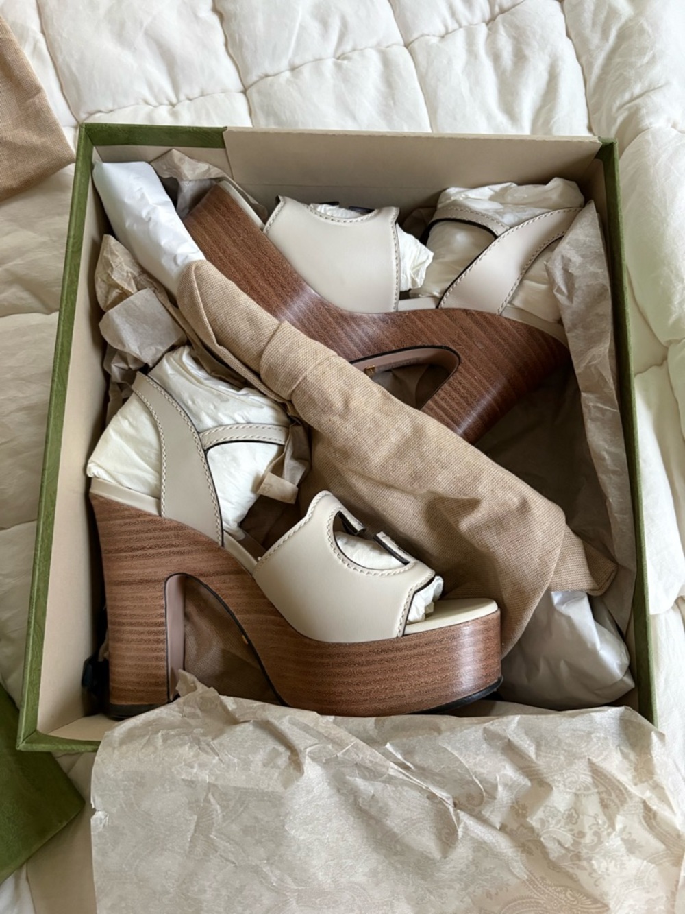 Gucci Cream Leather Platform Sandals with Wood-Effect Heel - Picture 11 of 15